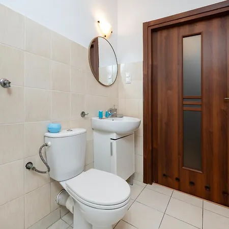 Park Staromiejski Standard By Bookinghost *